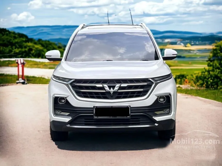 Jual Mobil Wuling Almaz 2019 LT Lux+ Exclusive 1.5 di Jawa Timur Automatic Wagon Putih Rp 205.000.000
