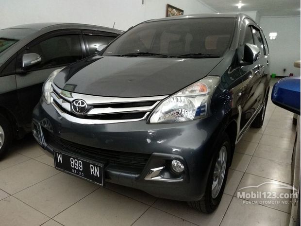 Toyota Avanza Mobil Bekas Baru dijual di Malang Jawa 