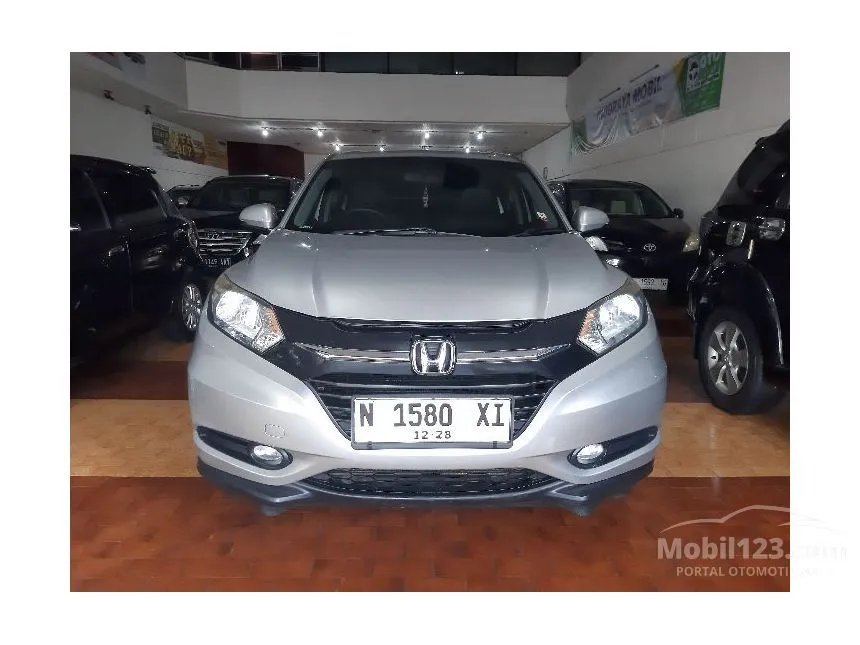 Jual Mobil Honda HR