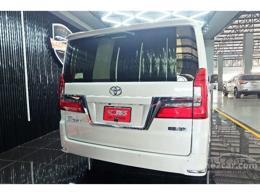 2020 Toyota Majesty Grande Van
