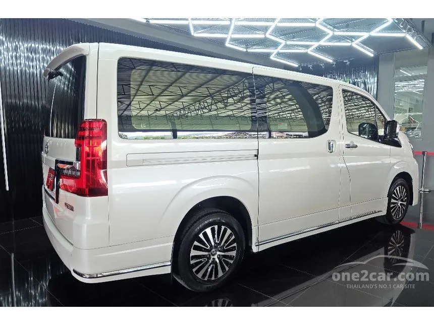 2020 Toyota Majesty Grande Van