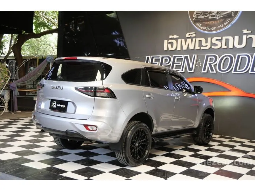2023 Isuzu MU-X Active SUV