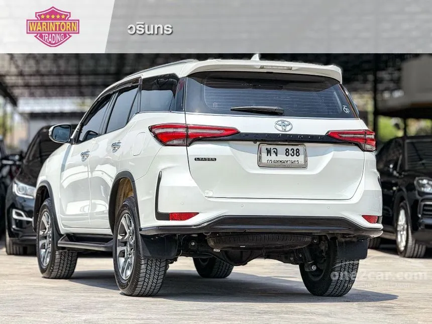2022 Toyota Fortuner Leader V SUV