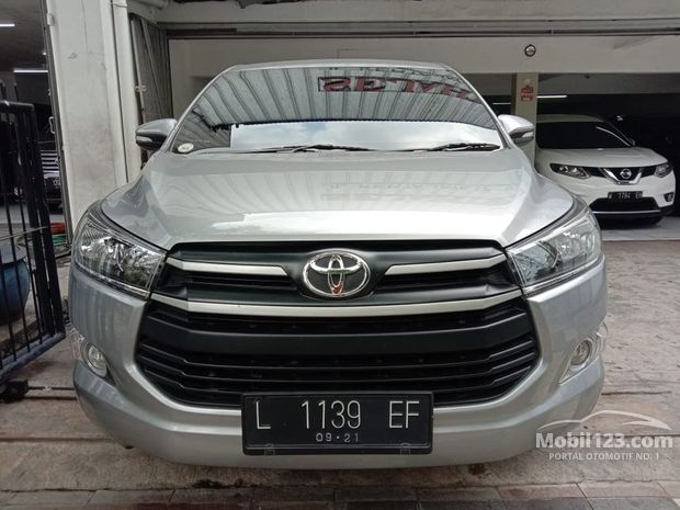 Toyota Kijang Innova Mobil  Bekas  Baru dijual di Gresik  