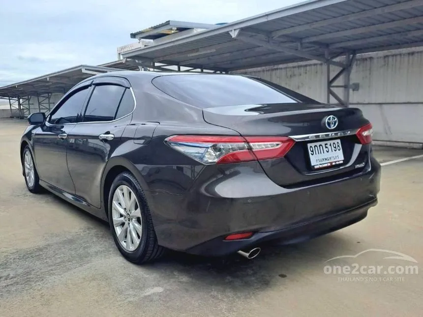 2019 Toyota CAMRY Hybrid Premium Sedan