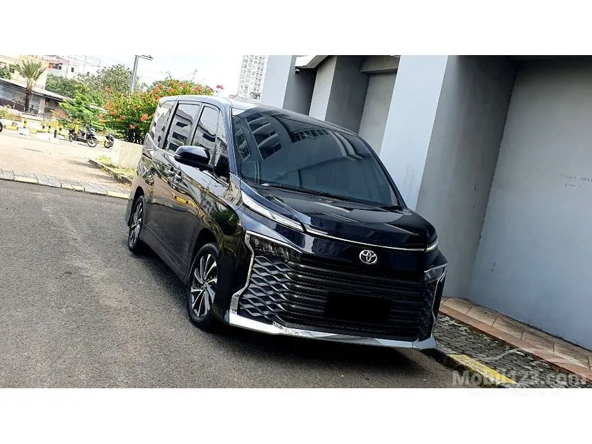 2023 Toyota Voxy (Non Premium Color) MPV