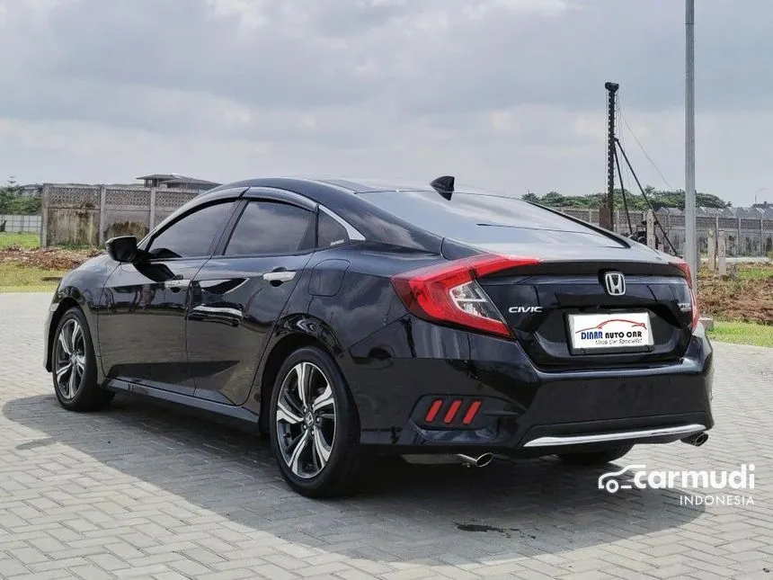 2019 Honda Civic ES Sedan