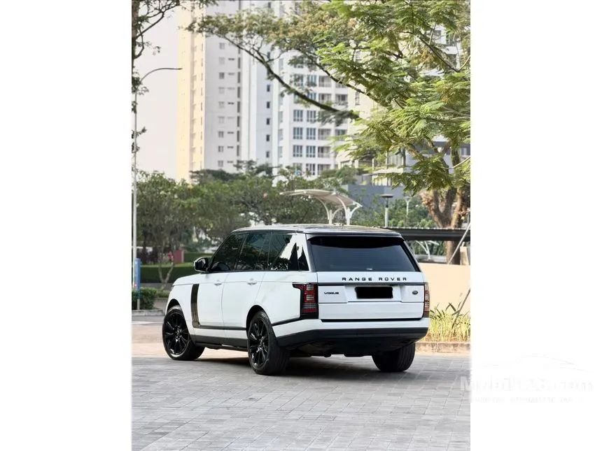 2014 Land Rover Range Rover Vogue SUV