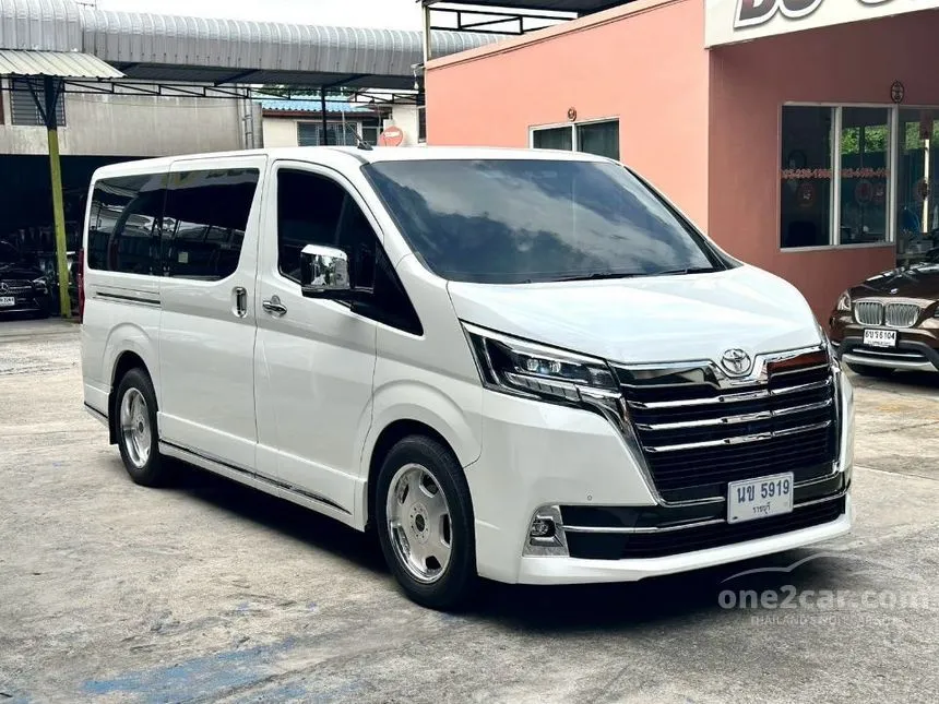 2020 Toyota Majesty Premium Van