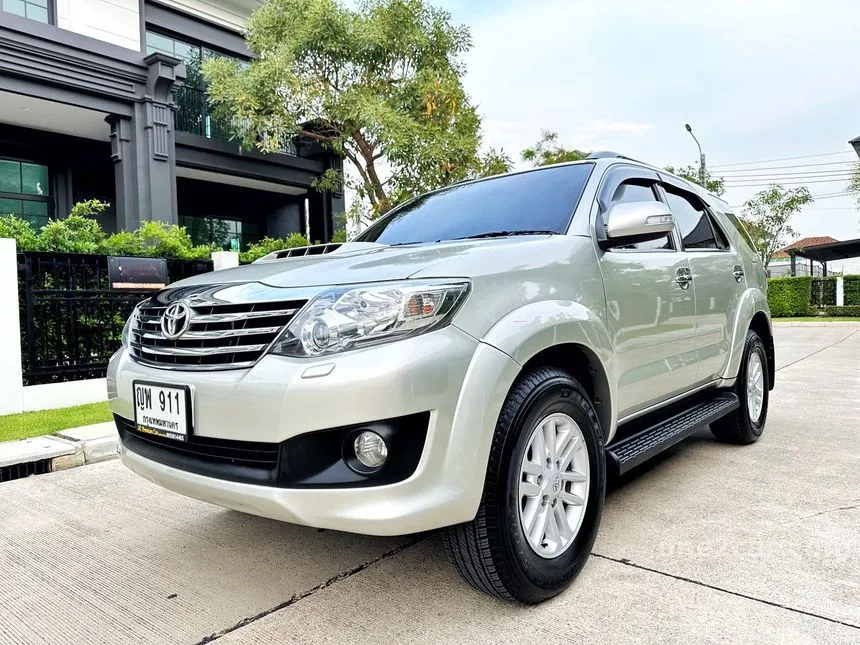 2013 Toyota FORTUNER V SUV