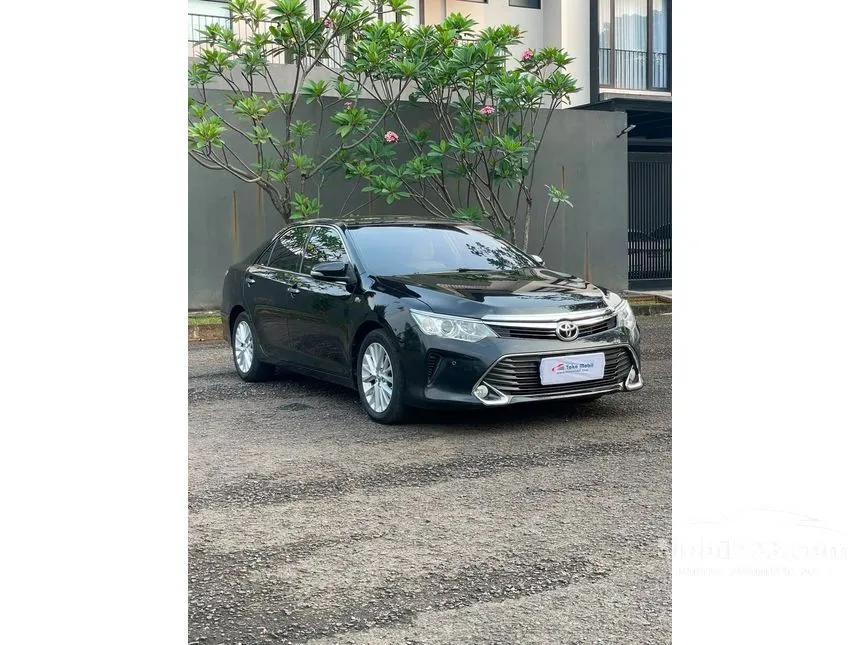 2018 Toyota Camry V Sedan