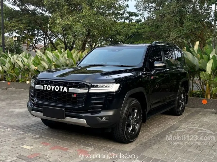 2023 Toyota Land Cruiser 300 GR-S SUV