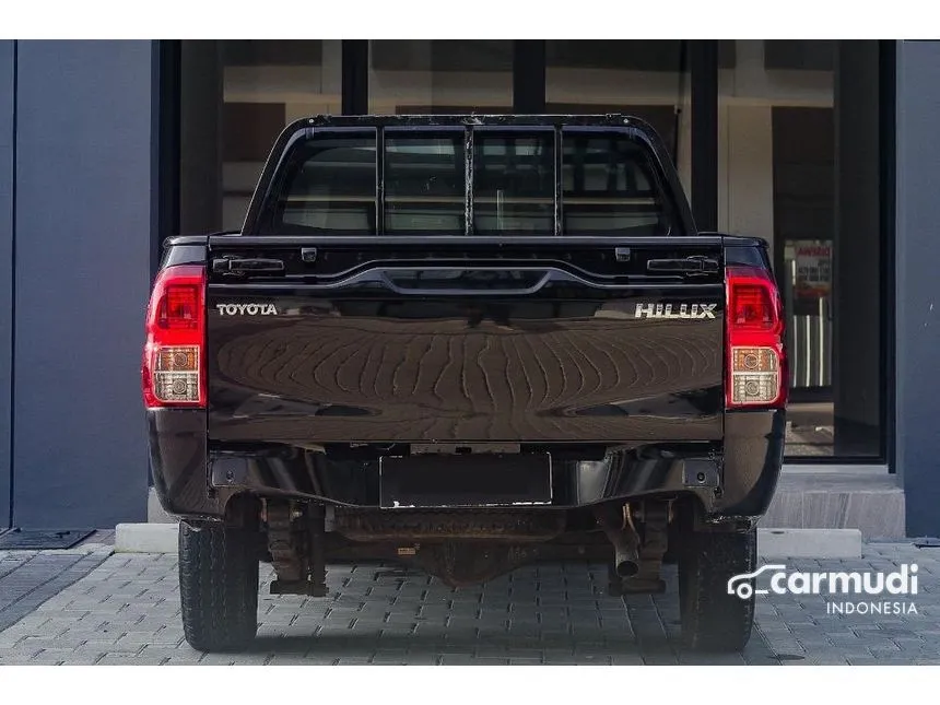 2022 Toyota Hilux Single Cab 4X2 (Diesel) Pickup