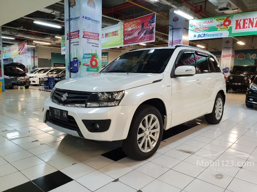 Jual Mobil  Suzuki  Grand  Vitara  2012 2 4 2 4 di Jawa Timur 