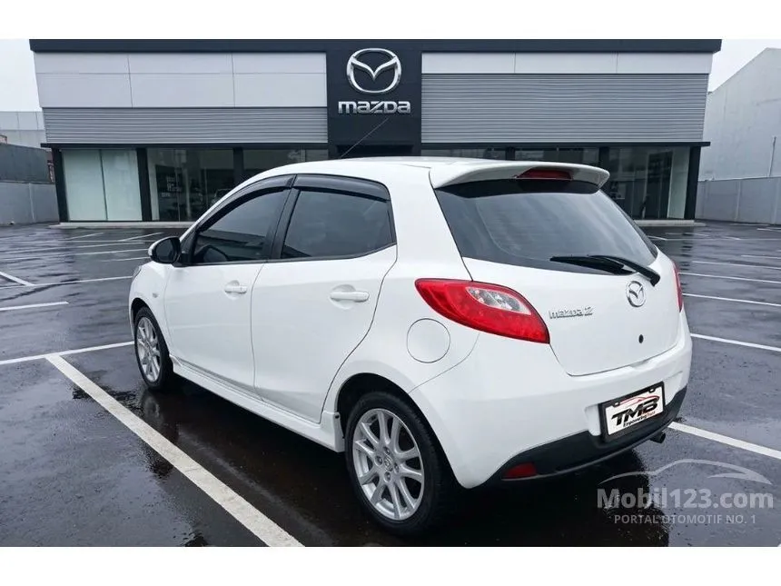 2013 Mazda 2 R Hatchback