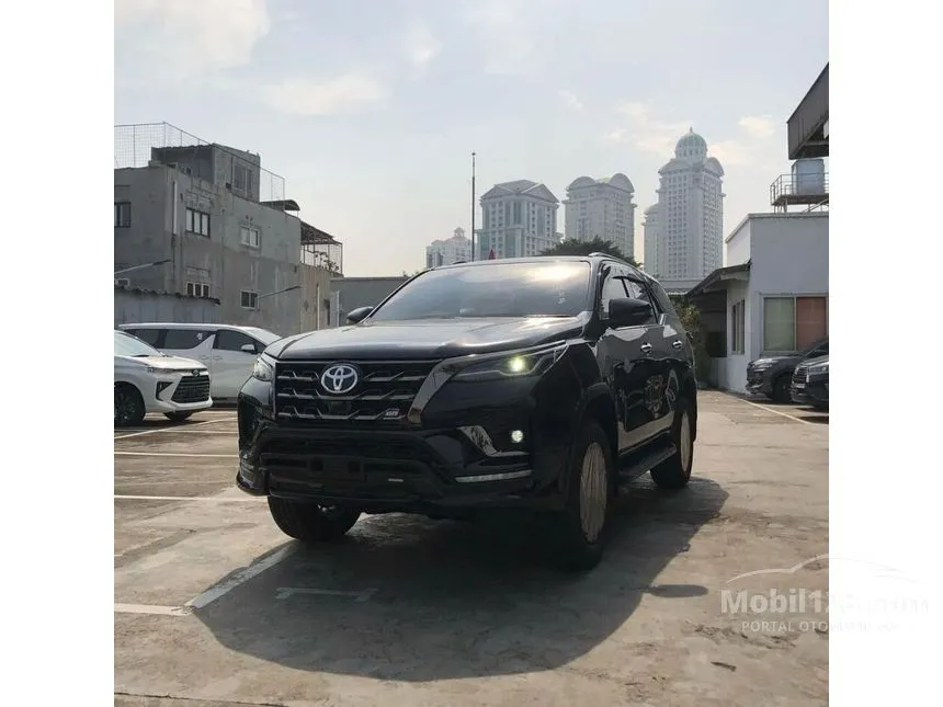 Jual Mobil Toyota Fortuner 2024 GR Sport 2.8 di Jawa Barat Automatic SUV Hitam Rp 610.450.000