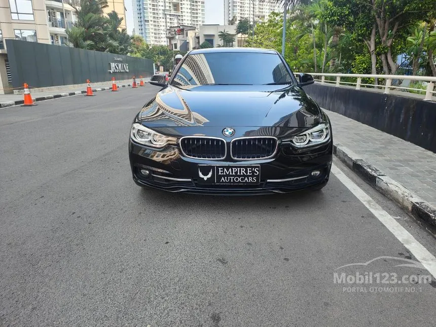 Jual Mobil BMW 320i 2017 Sport 2.0 di DKI Jakarta Automatic Sedan Hitam Rp 345.000.000