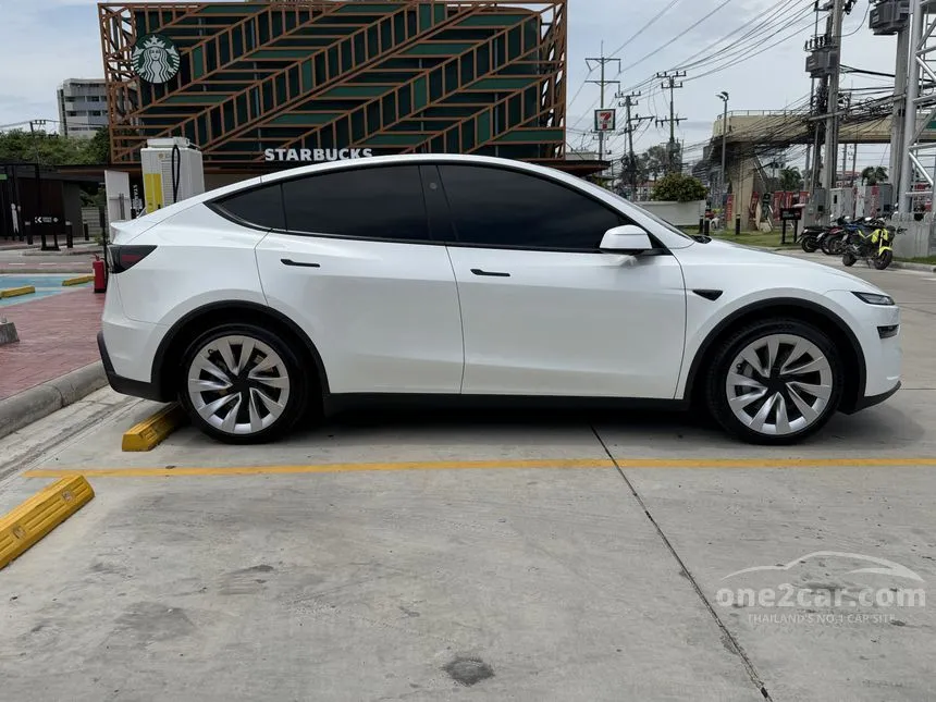 2025 TESLA Model Y Launch Series Long Range SUV