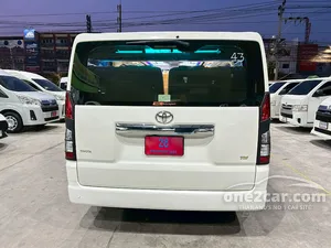 2025 Toyota HIACE 2.8 GL Van