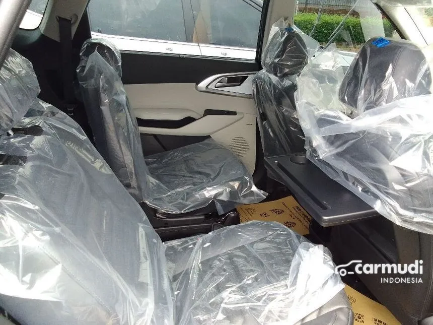 Jual Mobil KIA Carens 2024 Premiere 1.5 di Banten Automatic MPV Hitam Rp 410.000.000