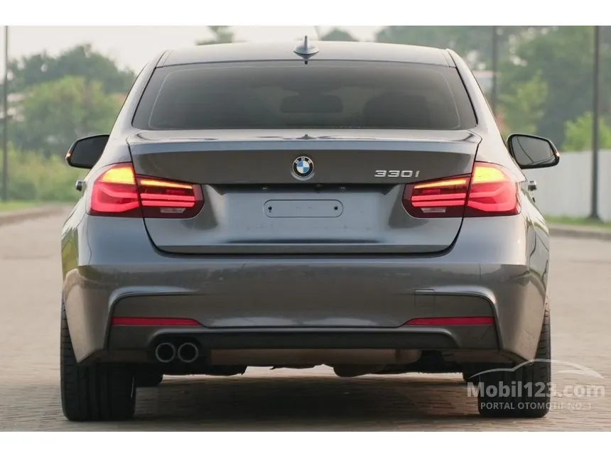 2019 BMW 330i Sport Shadow Edition Sedan