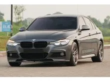 2019 BMW 330i 2.0 Sport Shadow Edition Sedan odo low kondisi istimewa
