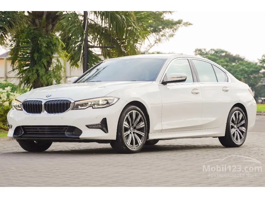 Jual Mobil BMW 320i 2022 Sport 2.0 di Banten Automatic Sedan Putih Rp 559.000.000