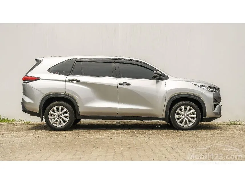 2023 Toyota Kijang Innova Zenix V (Premium Color) MPV