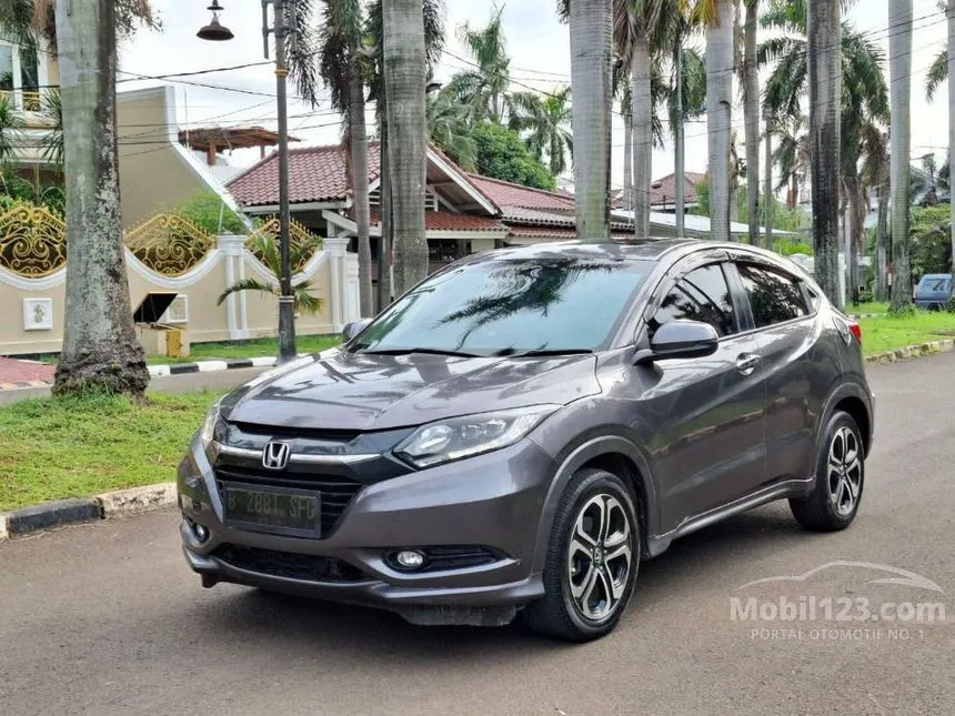 Jual Mobil Honda HR