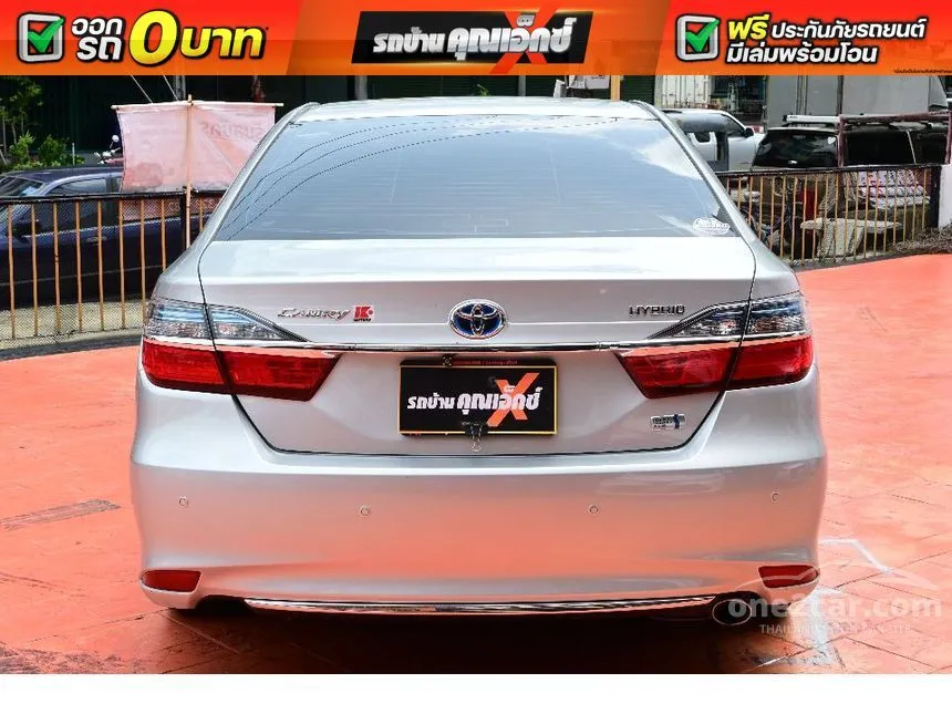 2016 Toyota CAMRY Hybrid Sedan