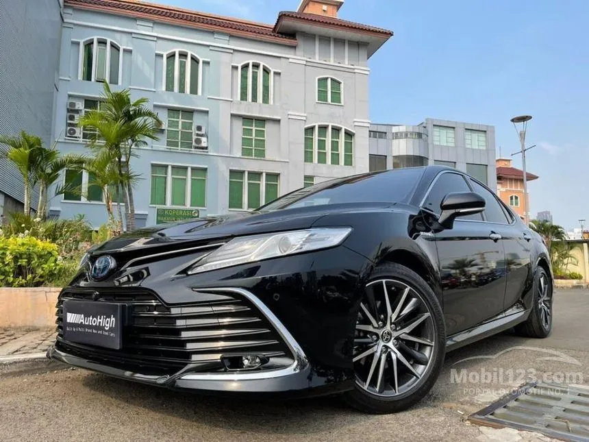 Jual Mobil Toyota Camry 2022 HV TSS 2 2.5 di DKI Jakarta Automatic Sedan Hitam Rp 800.000.000