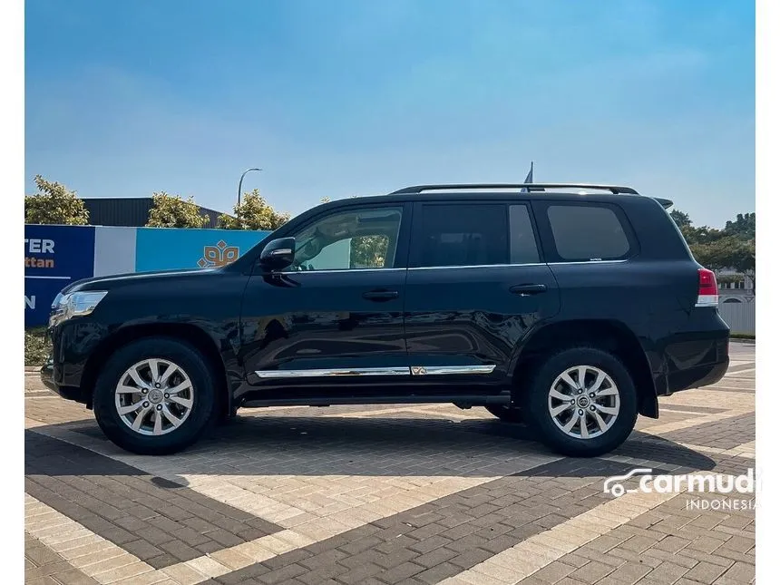 2016 Toyota Land Cruiser Standard Spec E SUV