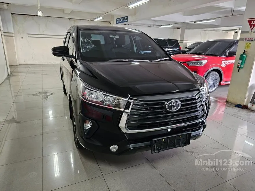 Jual Mobil Toyota Kijang Innova 2023 G 2.0 di Yogyakarta Manual MPV Hitam Rp 376.300.000