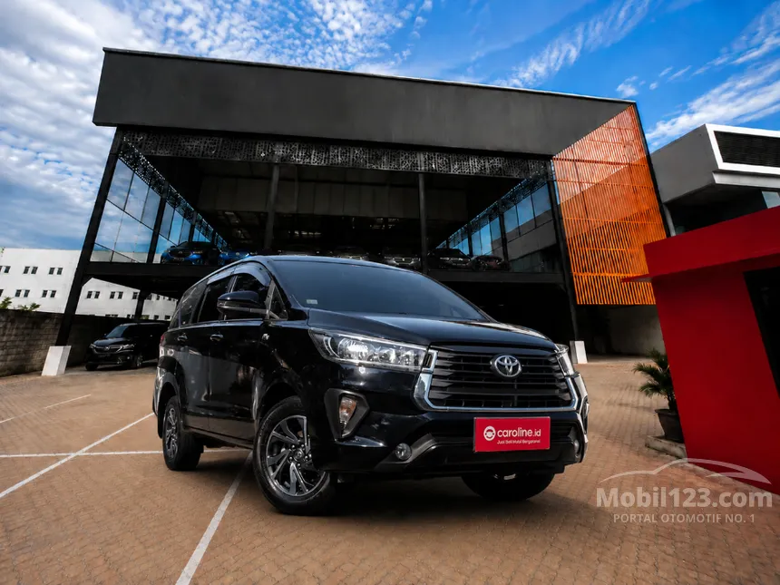 2022 Toyota Kijang Innova V Luxury MPV