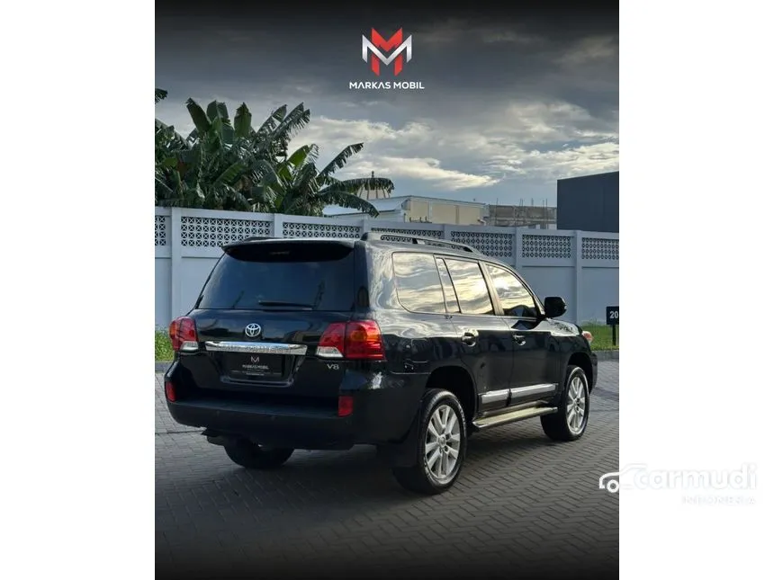 2013 Toyota Land Cruiser 200 Full spec SUV