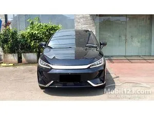 2025 BYD M6 Superior Captain 6 Seater MPV