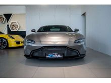 2019 Aston Martin Vantage 4.0 Coupe Tungsten Silver on Obsidian Black/Red