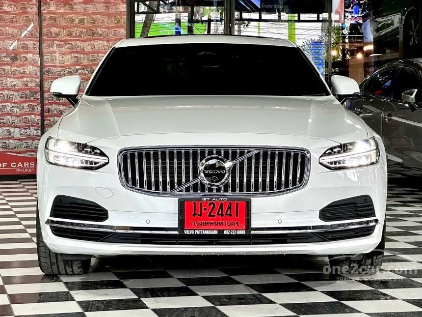 2026 Volvo S90 Recharge Ultimate T8 Bright Sedan