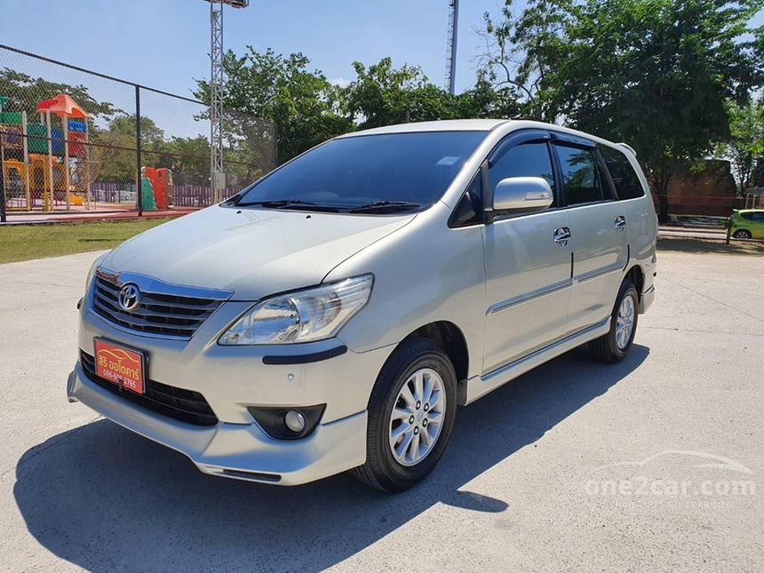 Toyota Innova 2013 V 2.0 in ภาคกลาง Automatic Wagon สีเทา for 549,000