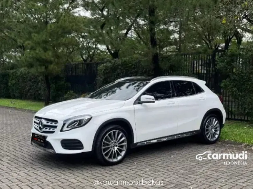 2020 Mercedes-Benz GLA200 AMG Line SUV