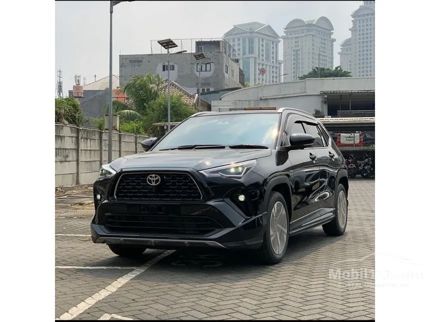 Jual Mobil Toyota Yaris Cross 2025 S HV with GR Parts Aero Pkg 1.5 di DKI Jakarta Automatic SUV Hitam Rp 330.800.000