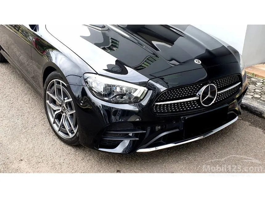 2022 Mercedes-Benz E300 AMG Line Sedan