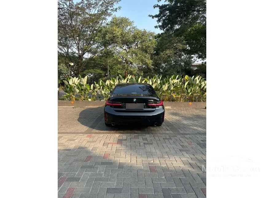 2022 BMW 330i M Sport Sedan