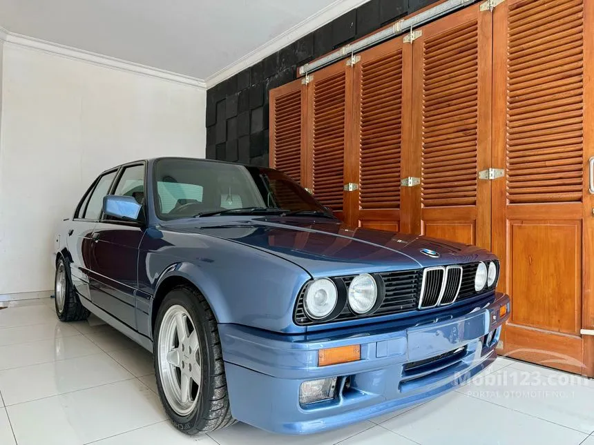 Jual Mobil BMW 318i 1991 1.8 Manual 1.8 di DKI Jakarta Manual Sedan Biru Rp 99.000.000