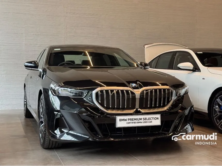 2025 BMW 520i M Sport Sedan