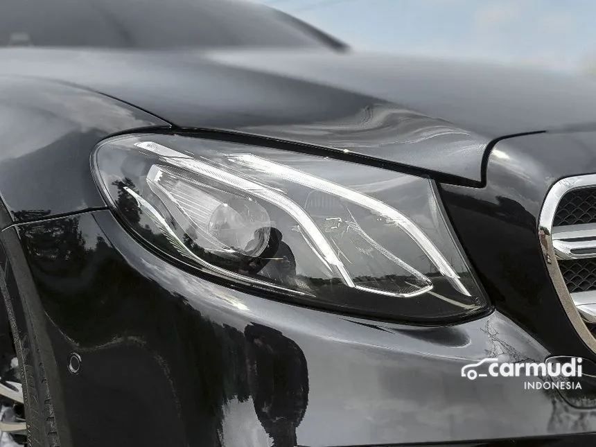 2017 Mercedes-Benz E300 AMG Line Sedan