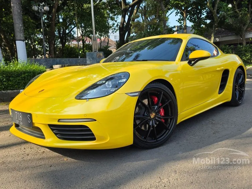 2017 Porsche 718 Cayman S Coupe