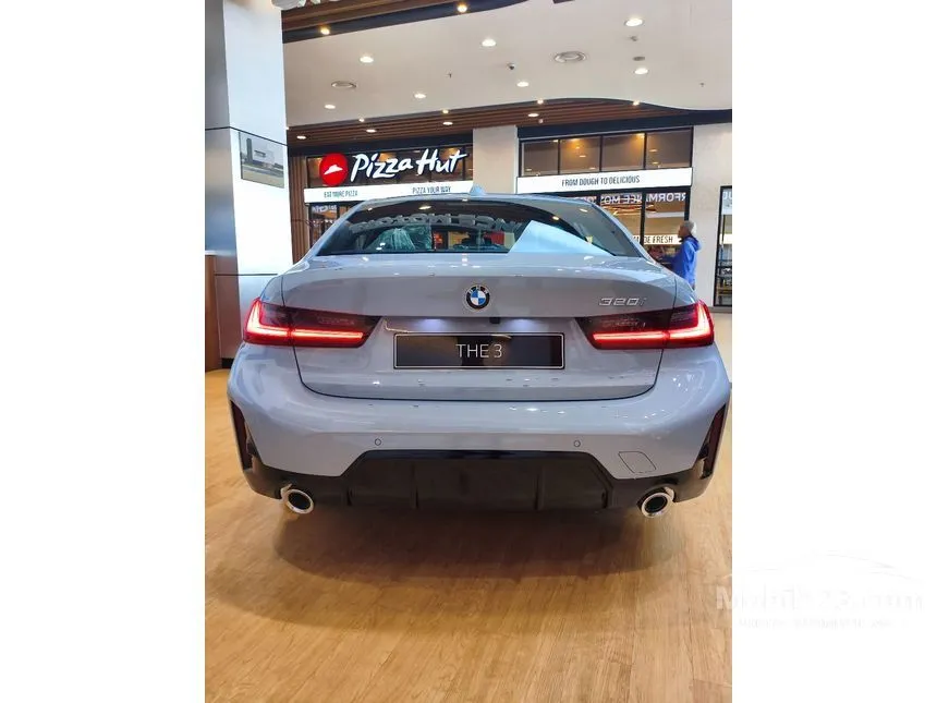 2025 BMW 320i M Sport Sedan
