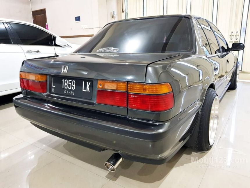 Jual Mobil Honda Accord 1991 2.0 di Jawa Timur Manual Sedan Abuabu Rp