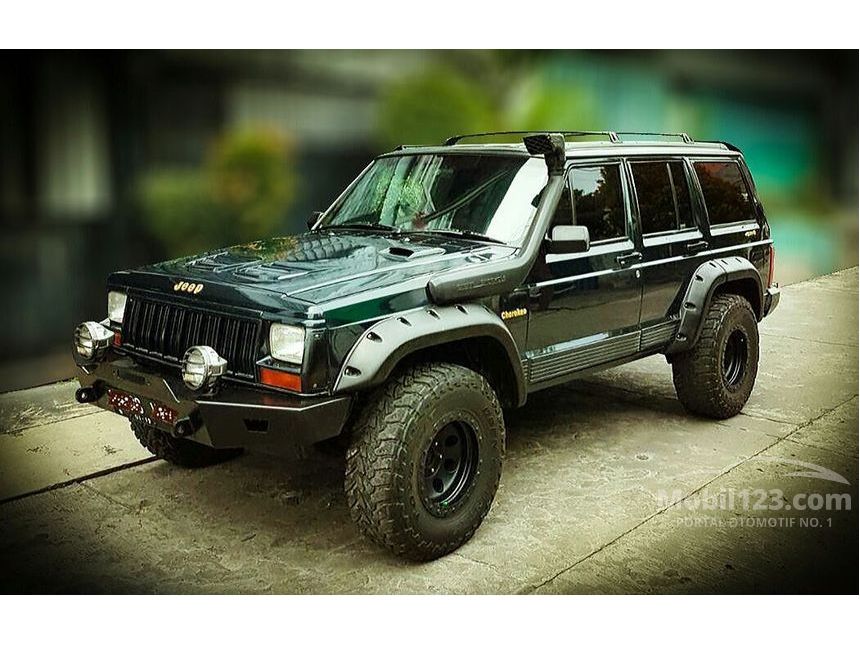 Jual Mobil  Jeep  Cherokee 1997 4 0 di Jawa  Timur  Automatic 